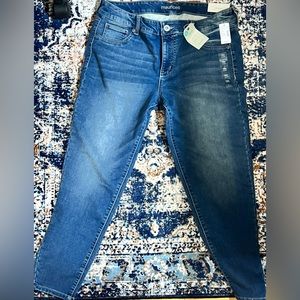 Maurices Mid Rise Jegging